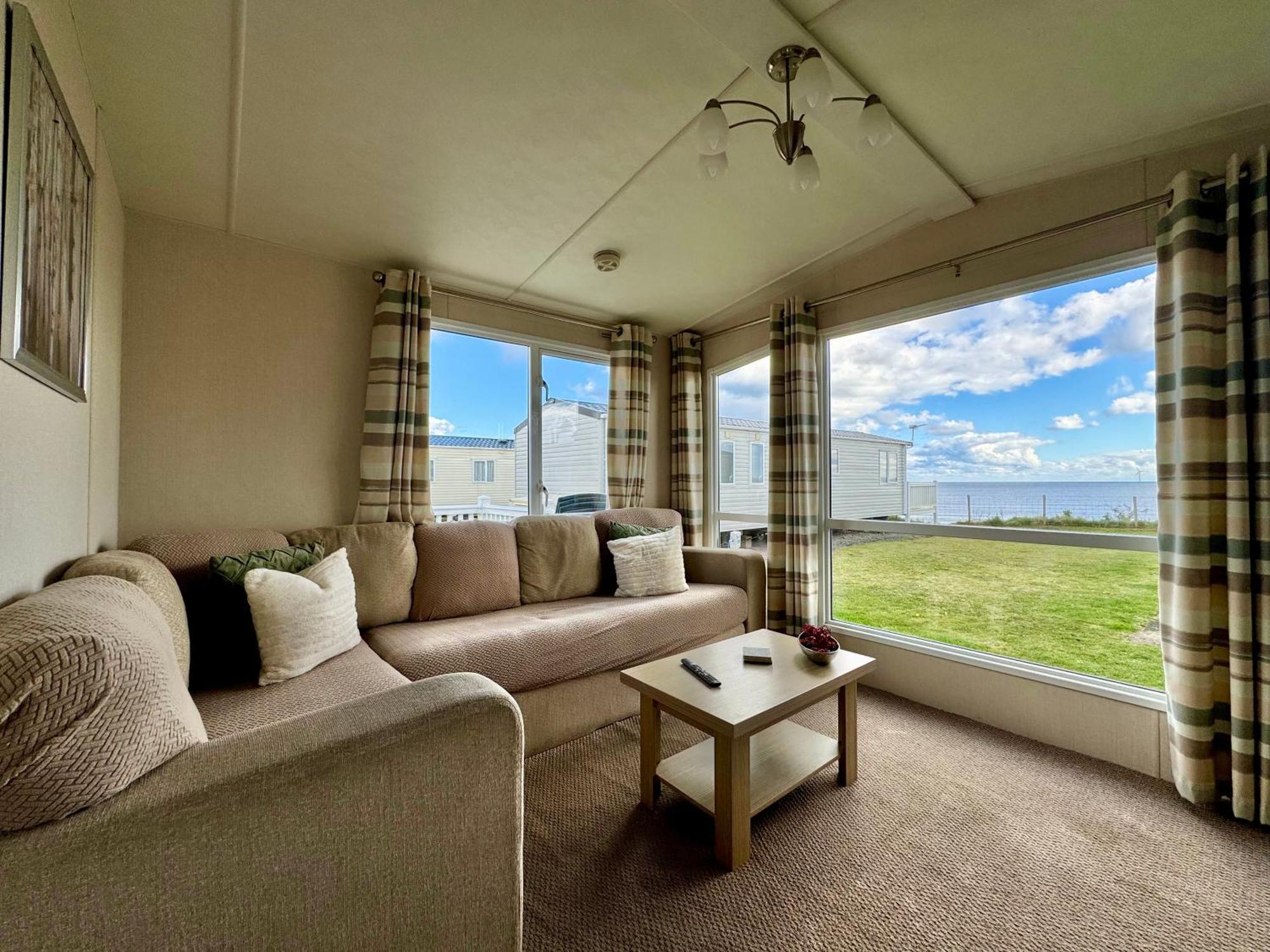New Sea View Platinum Caravan With Huge Decking Newcastle Upon Tyne Esterno foto