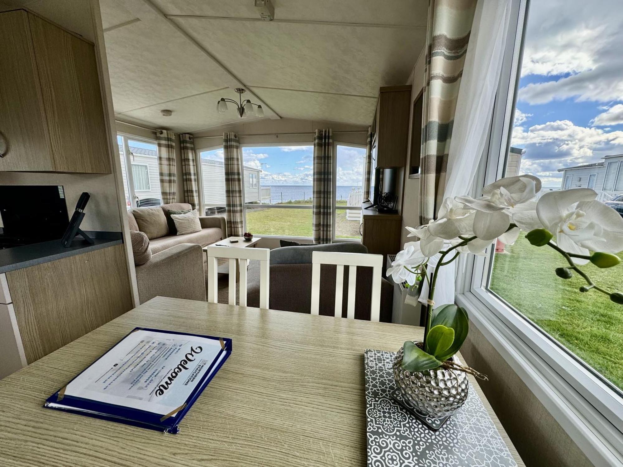 New Sea View Platinum Caravan With Huge Decking Newcastle Upon Tyne Esterno foto